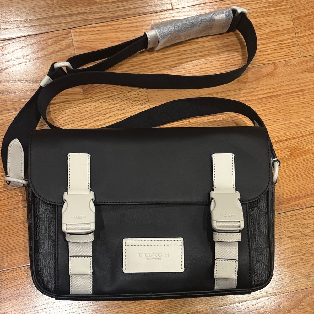 Coach Black and Cream Men's Messenger Bag